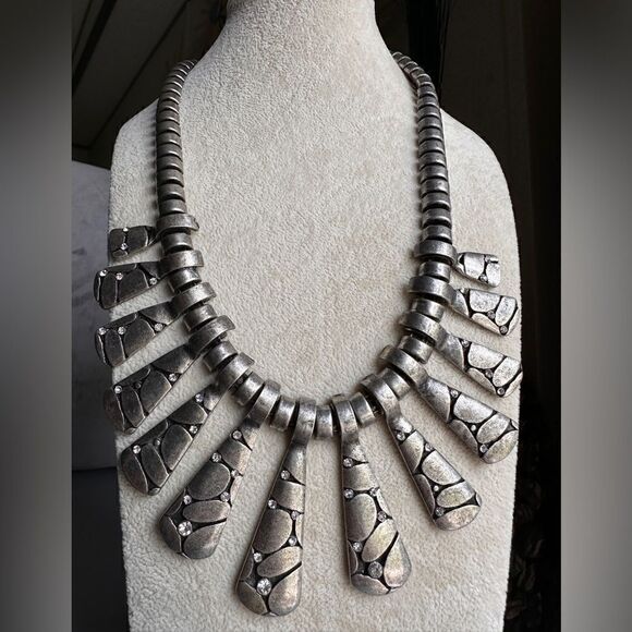 Spoke Necklace Modernist stamens Multi-tone Necklace with Rhinestone Acc… - Picture 4 of 15
